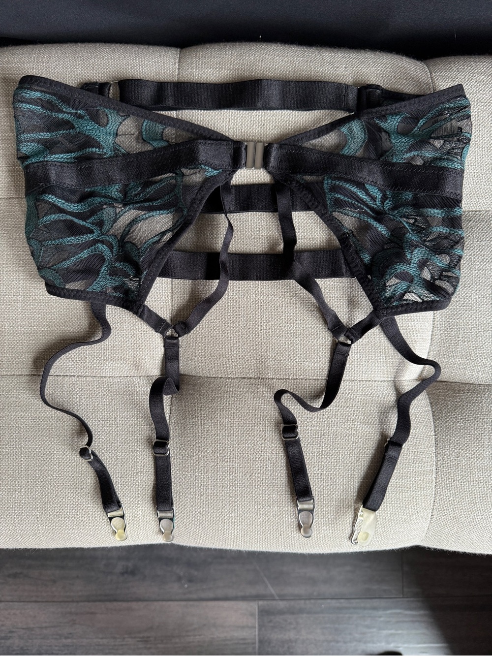 Thistle and Spire Monarch Garter Belt XL - Picture 3 of 4